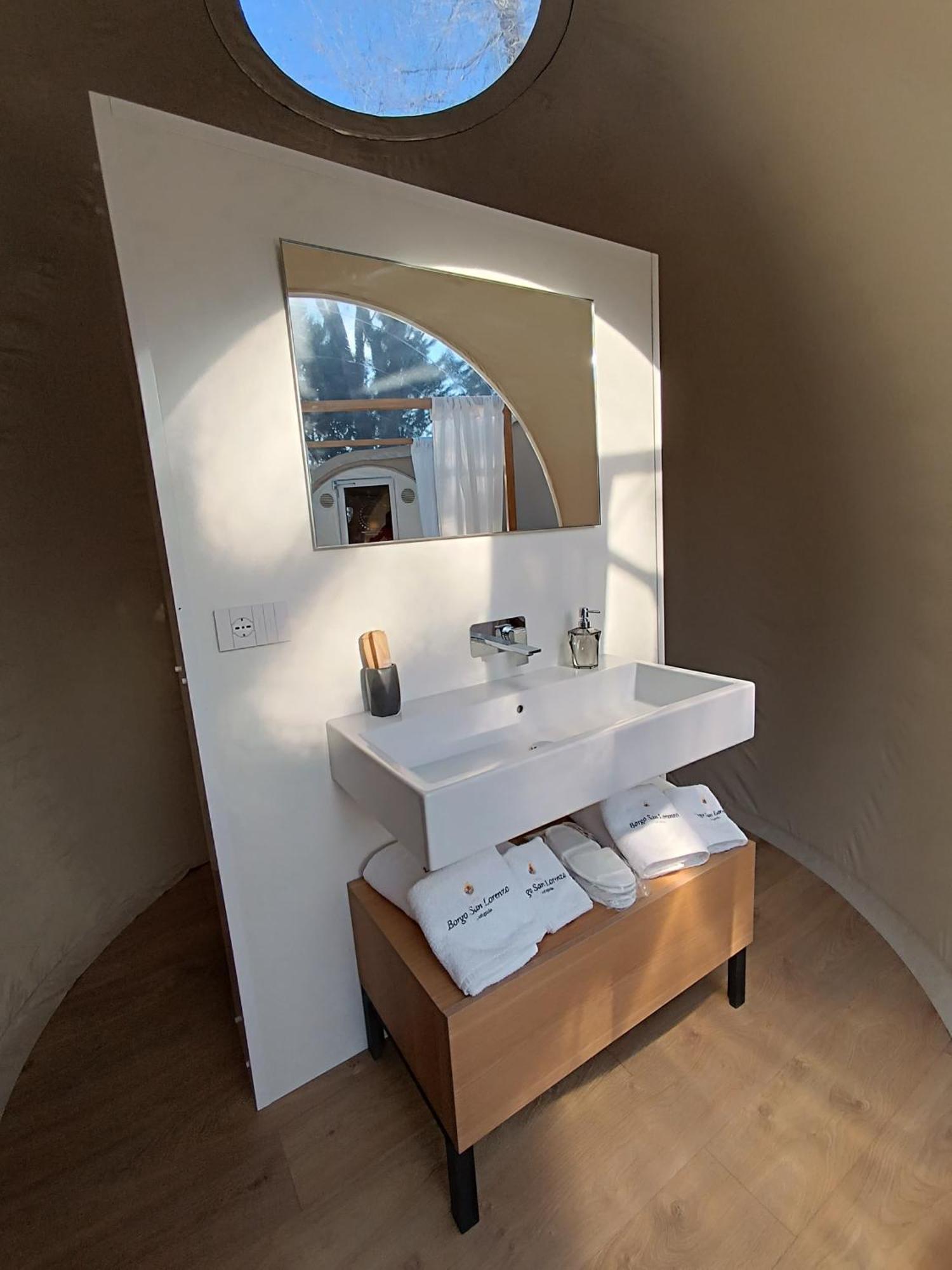 Bubble Room Puglia Villa Bautier Bubblenights Чериньола Екстериор снимка